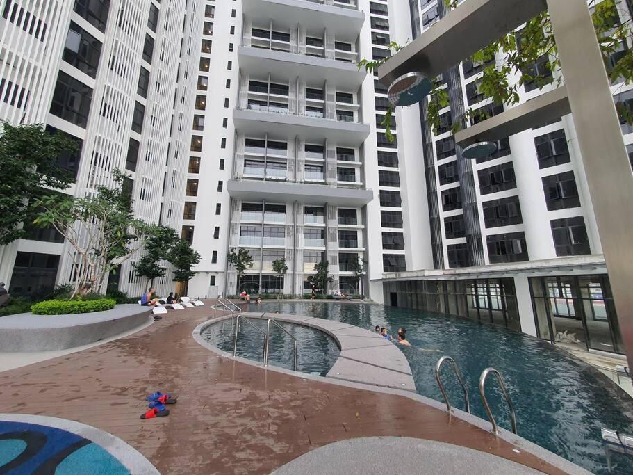 Kota Kinabalu City The Shore - Lucky 7 Homestay Екстериор снимка
