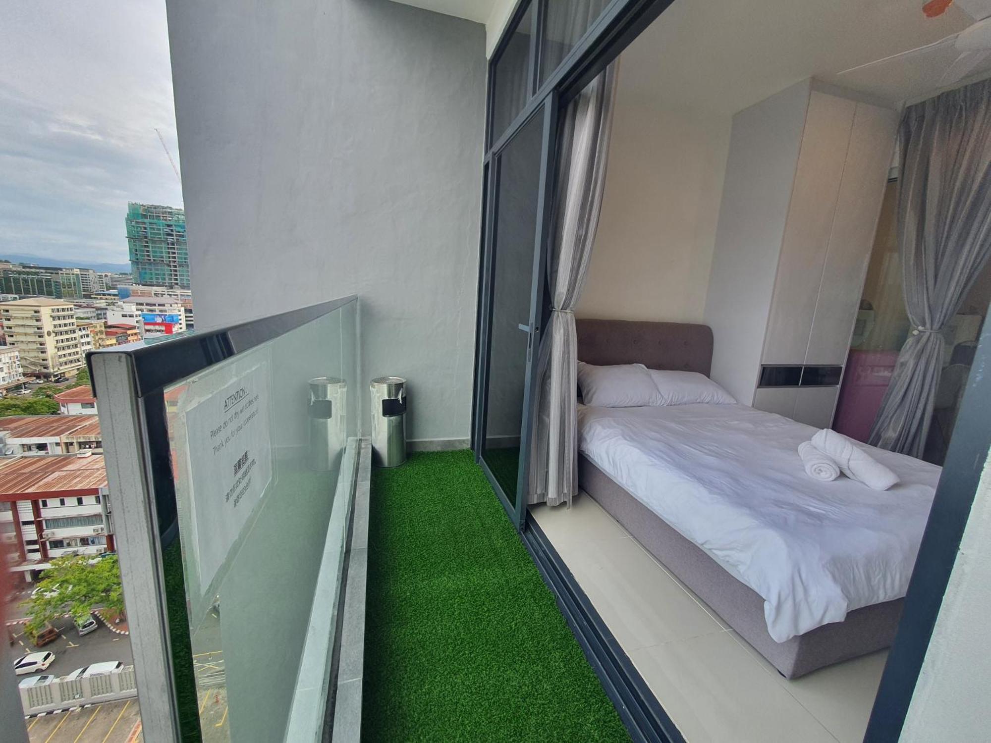 Kota Kinabalu City The Shore - Lucky 7 Homestay Екстериор снимка